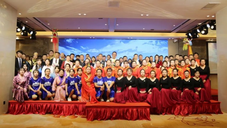 2028·体育官网集团2023年度工作年会暨优良赞美大会圆满成功