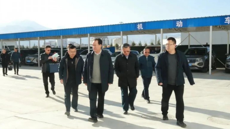 西藏自治区工商联多吉次珠主席一行至2028·体育官网青稞参观调研